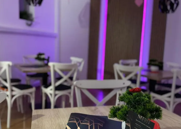 بيت ضيافة Nefrit Garni & Bar