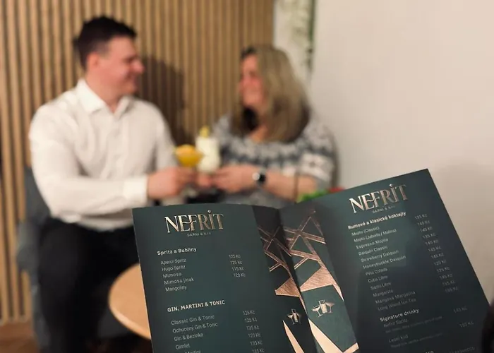 Nefrit Garni & Bar *
